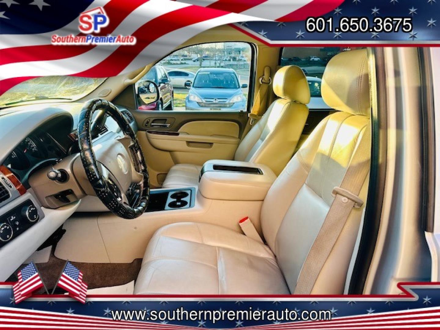 2011 SILVER GMC YUKON XL SLT1 SLT (1GKS2KE33BR) with an 5.3L V8 OHV 16V FFV engine, 4-Speed Automatic transmission, located at 922 W. Beacon St., Philadelphia, MS, 39350, (601) 650-3675, 32.770447, -89.127151 - Title: 2011 GMC Yukon XL SLT-1 1/2 Ton Year: 2011 Make: GMC Model: Yukon XL Engine: 5.3L V8 OHV 16V FFV Body: SPORT UTILITY 4-DR Transmission: 4-Speed Automatic Drive Type: 4WD Mpg City: 15 Mpg: 21 Trim: SLT-1 1/2 Ton - Photo#9